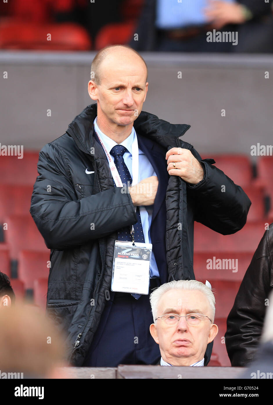 Fußball - Barclays Premier League - Manchester United / Aston Villa - Old Trafford. Mike Riley, ehemaliger Fußballschiedsrichter Stockfoto