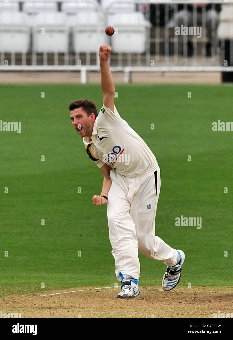 Cricket - LV= County Championship - Division One - Nottinghamshire / Lancashire - Tag zwei - Trent Bridge. Nottinghamshires Harry Gurney Bowls während des LV=County Championship, Division One Matches in Trent Bridge, Nottingham. Stockfoto