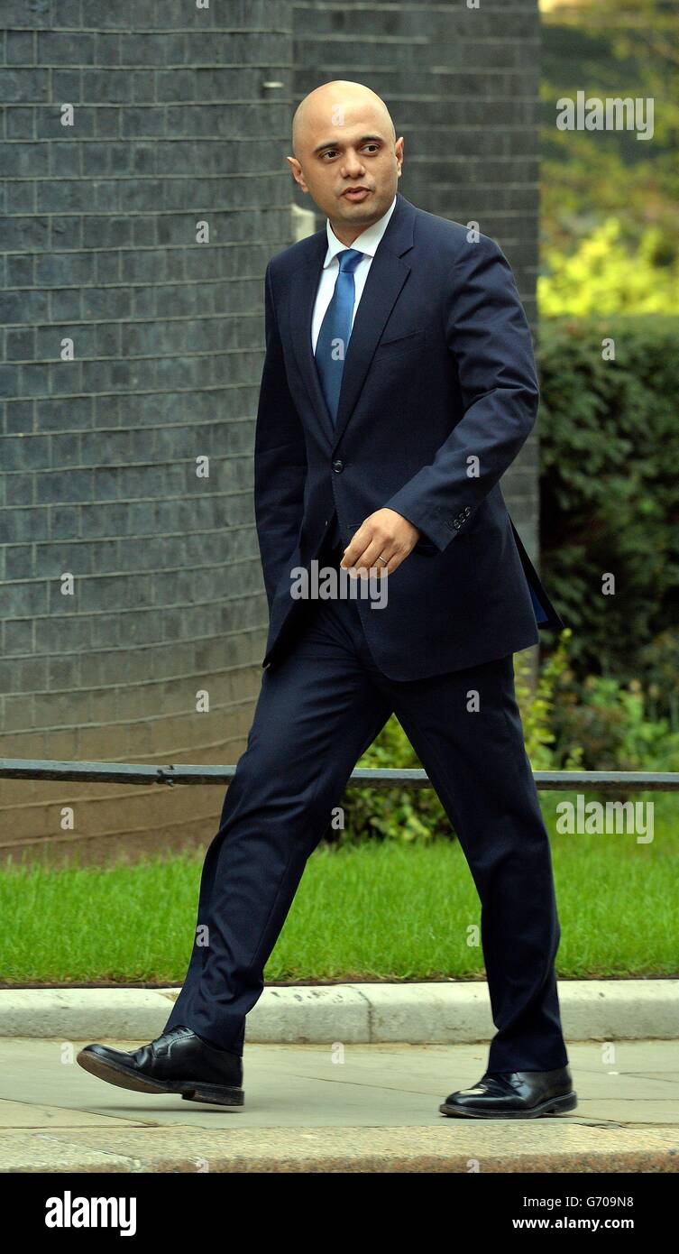 Der neue Kultursekretär Sajid Javid kommt nach dem Rücktritt von Maria Miller über ihre Ausgaben in der Downing Street im Zentrum von London an. Stockfoto