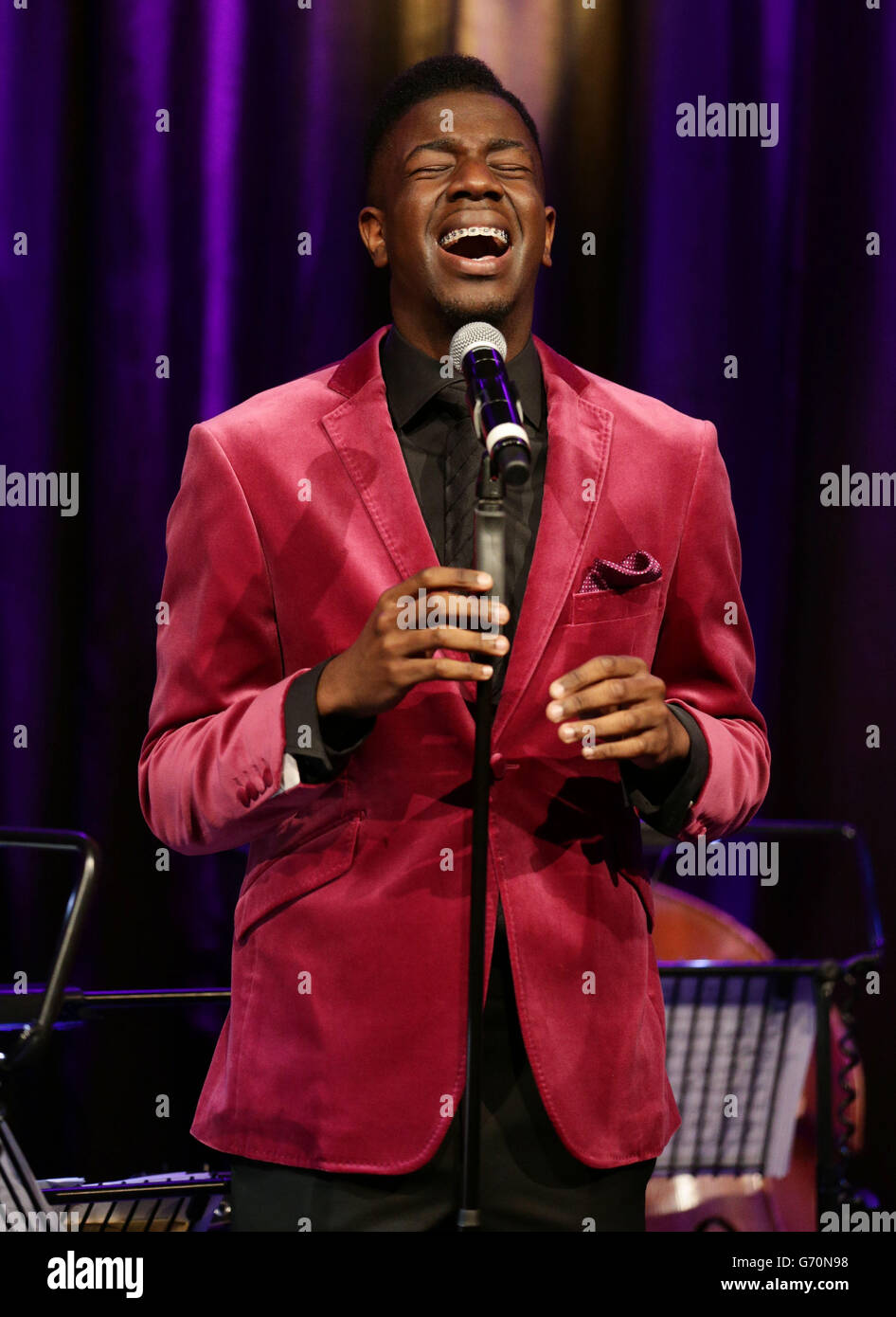 Der Voice UK Gewinner Jermain Jackman tritt während der ersten in einer Reihe von monatlichen Konzerten auf, um Geld für die Amy Winehouse Foundation zu sammeln, im Hippodrome am Leicester Square, London. Stockfoto