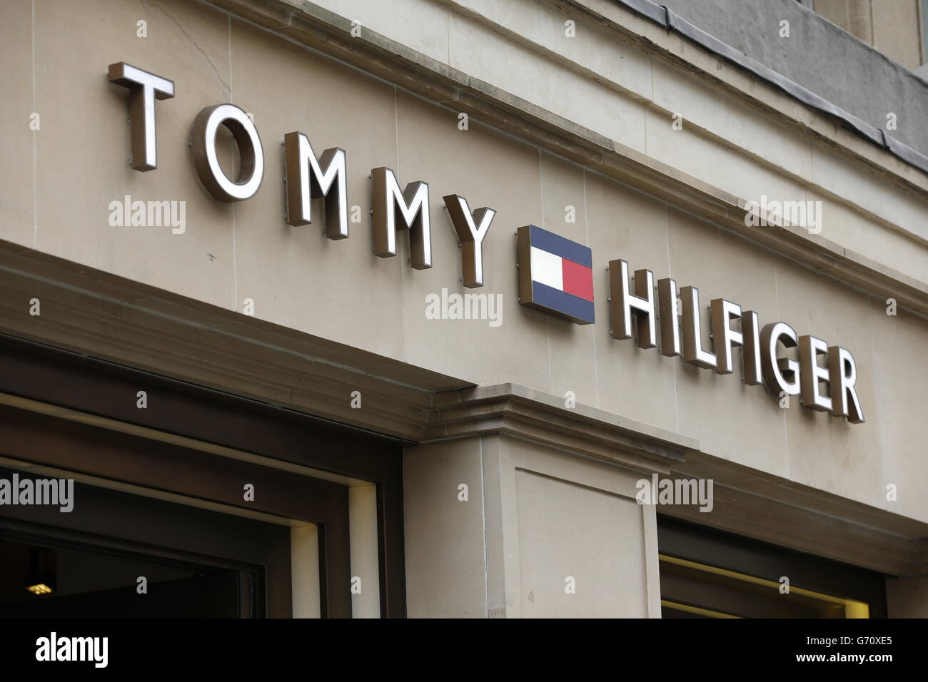 Knightsbridge Stock. Tommy Hilfiger, Knightsbridge, London. Stockfoto