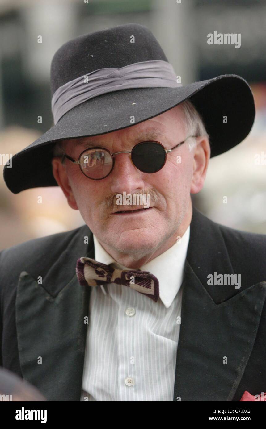 Der in Dublin geborene Schauspieler Dermod Lynskey in der Rolle des ...