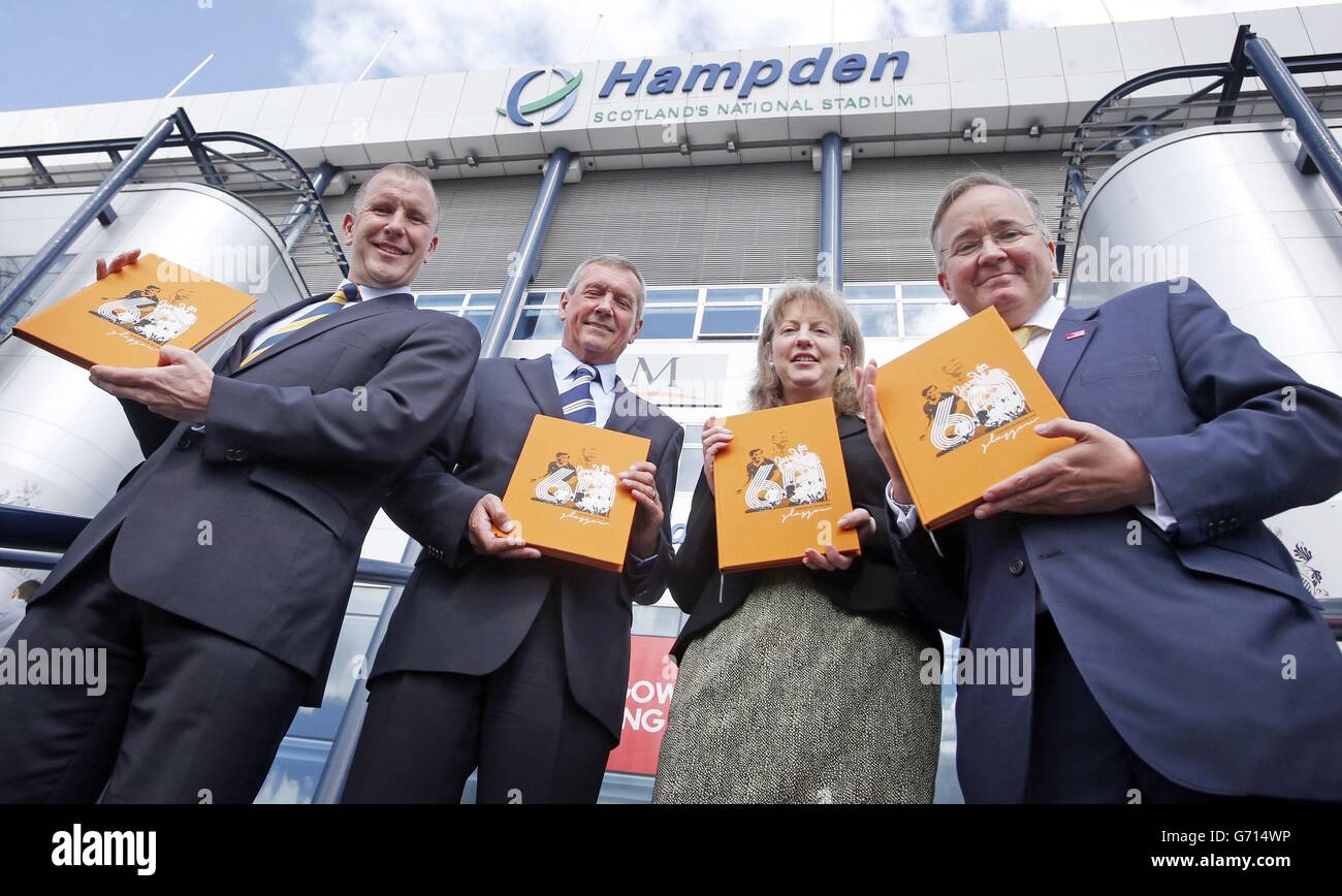 (Von links nach rechts) FA-Chef Stewart Regan, schottischer FA-Präsident Campbell Ogilvie, Kabinettsminister für Commonwealth Games Shona Robison, Und Gordon Matheson, der Vorsitzende des Stadtrats von Glasgow, lanciert im Rahmen einer Pressekonferenz im Hampden Park in Glasgow offiziell die Bewerbung Glasgows, eine Gastgeberstadt für das UEFA Euro 2020-Finale zu werden. Stockfoto