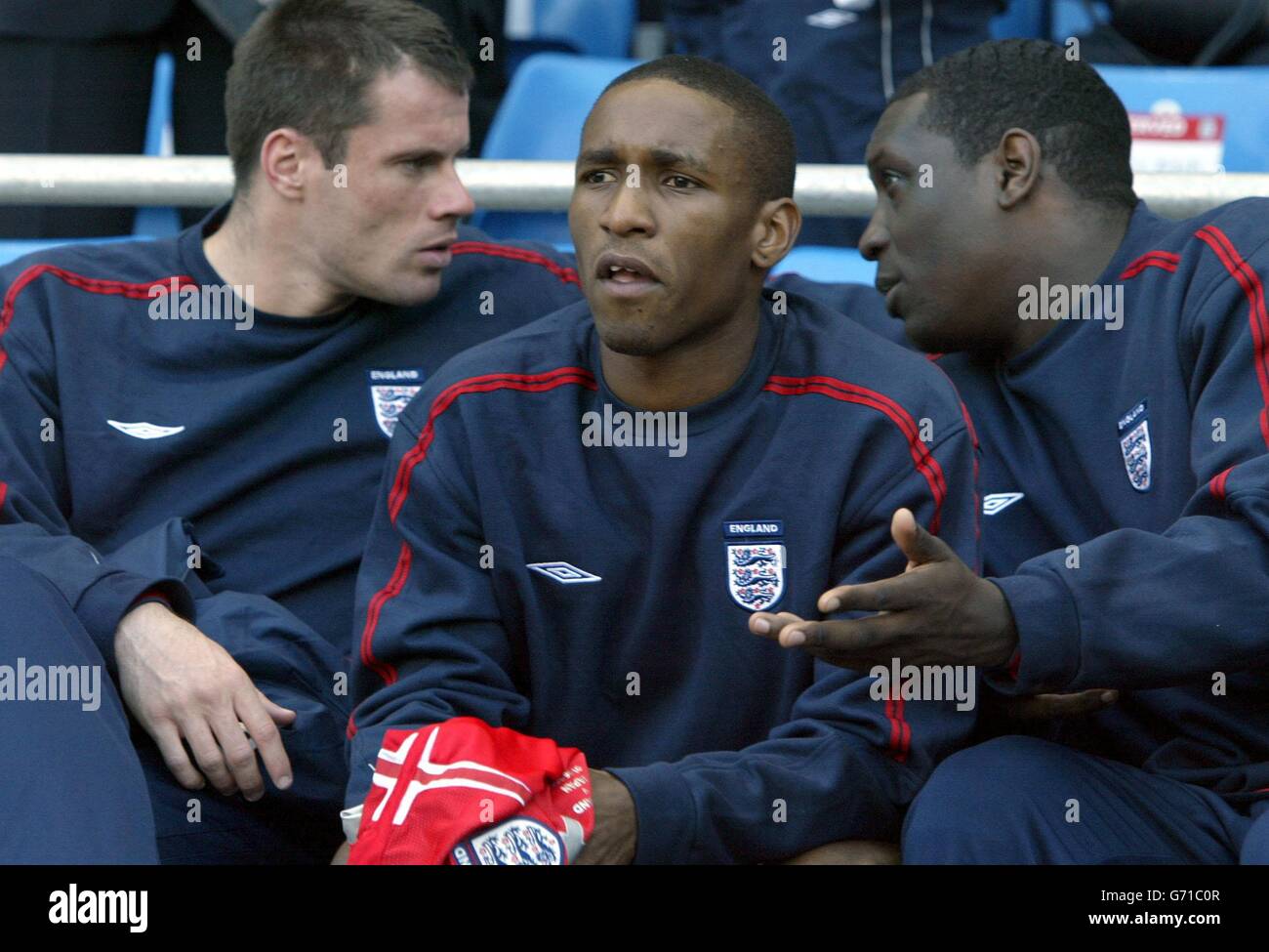 Ersetzt Jamie Carragher (links), Jermain Defoe und Emile Heskey (rechts), während England beim internationalen Freundschaftsspiel im City of Manchester Stadium in Manchester gegen Japan antreten wird. Stockfoto