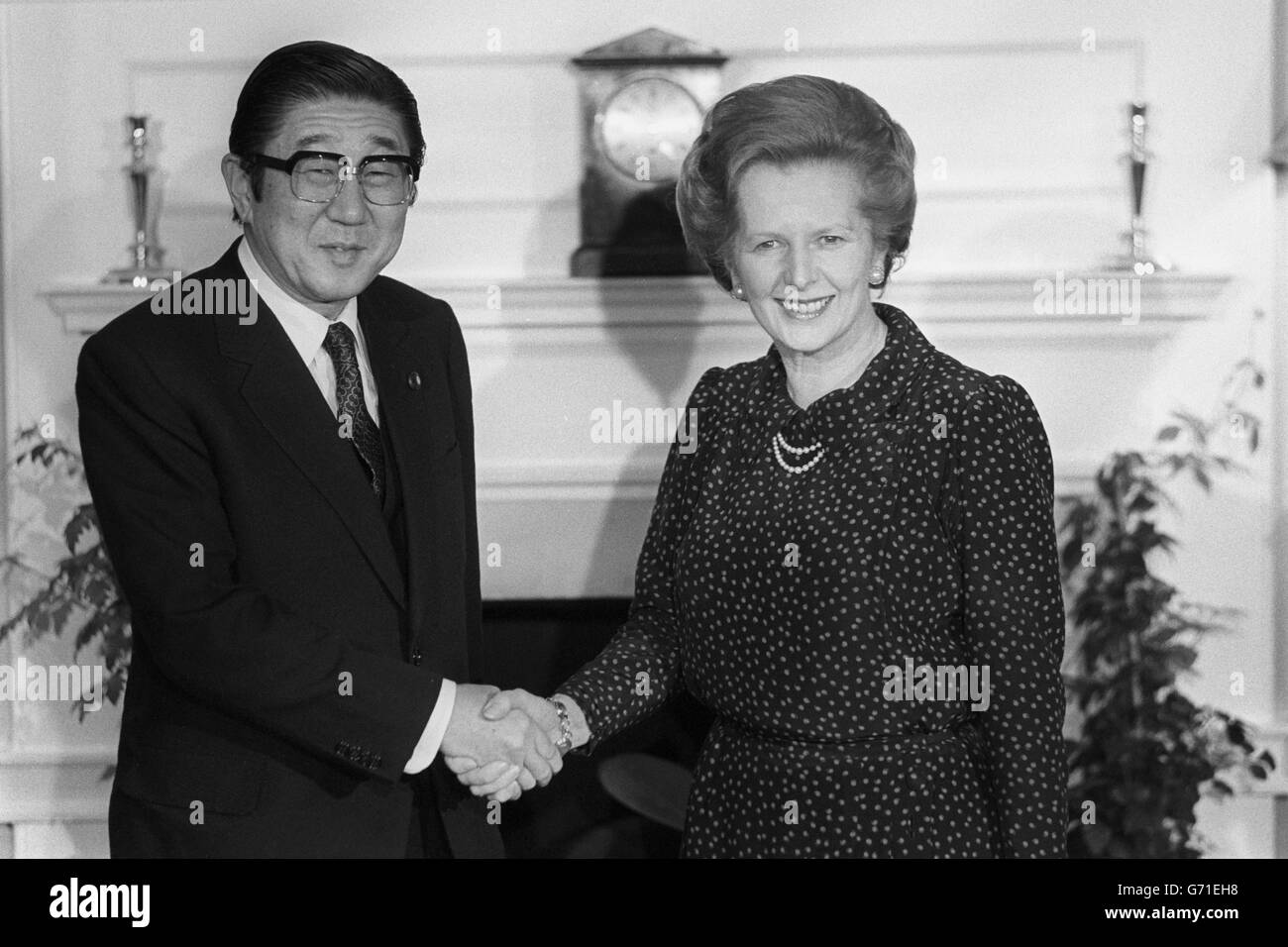 Politik - European Tour - Shintarō Abe und Margaret Thatcher - Nr. 10 Downing Street, London Stockfoto