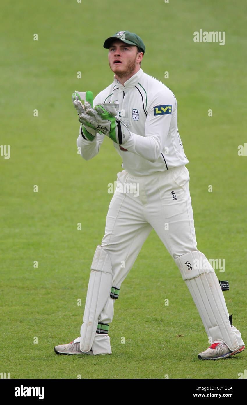 Worcestsershires Ben Cox am zweiten Tag des LV= County Championship, Division Two Match in New Road, Worcester. Stockfoto