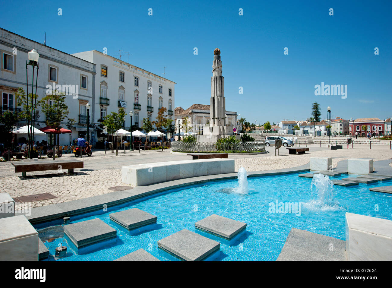 Brunnen Sie an der Praca da Republica, Stadt Tavira, Ost Europa, Algarve, Portugal Stockfoto