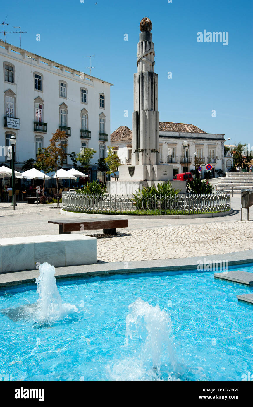 Brunnen Sie an der Praca da Republica, Stadt Tavira, Ost Europa, Algarve, Portugal Stockfoto