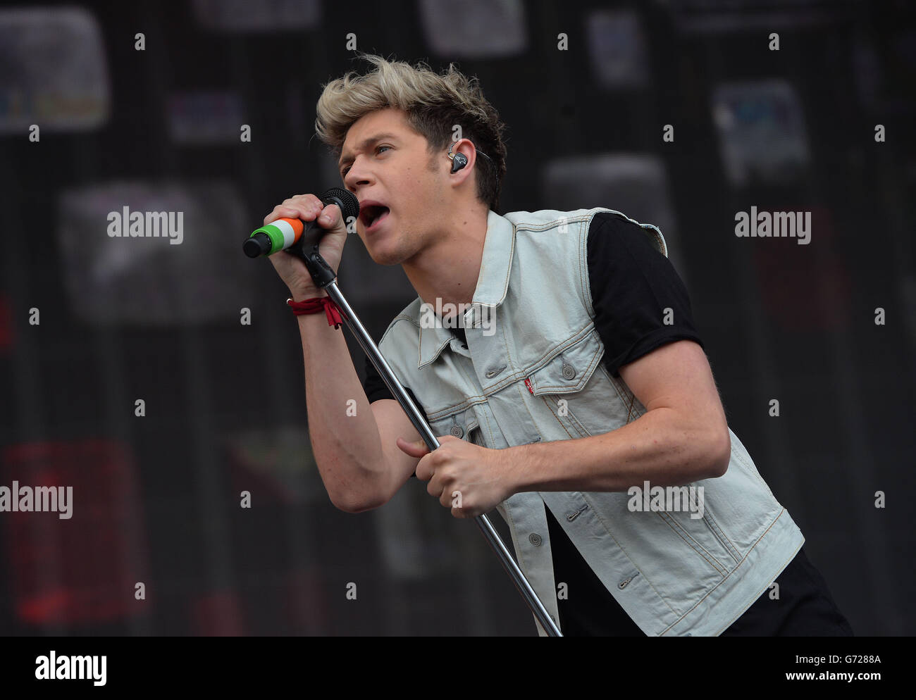 BBC Radio 1 großes Wochenende - Glasgow. Niall Horan von One Direction tritt während des Big Weekends von Radio1 im Glasgow Green auf der Bühne auf. Stockfoto