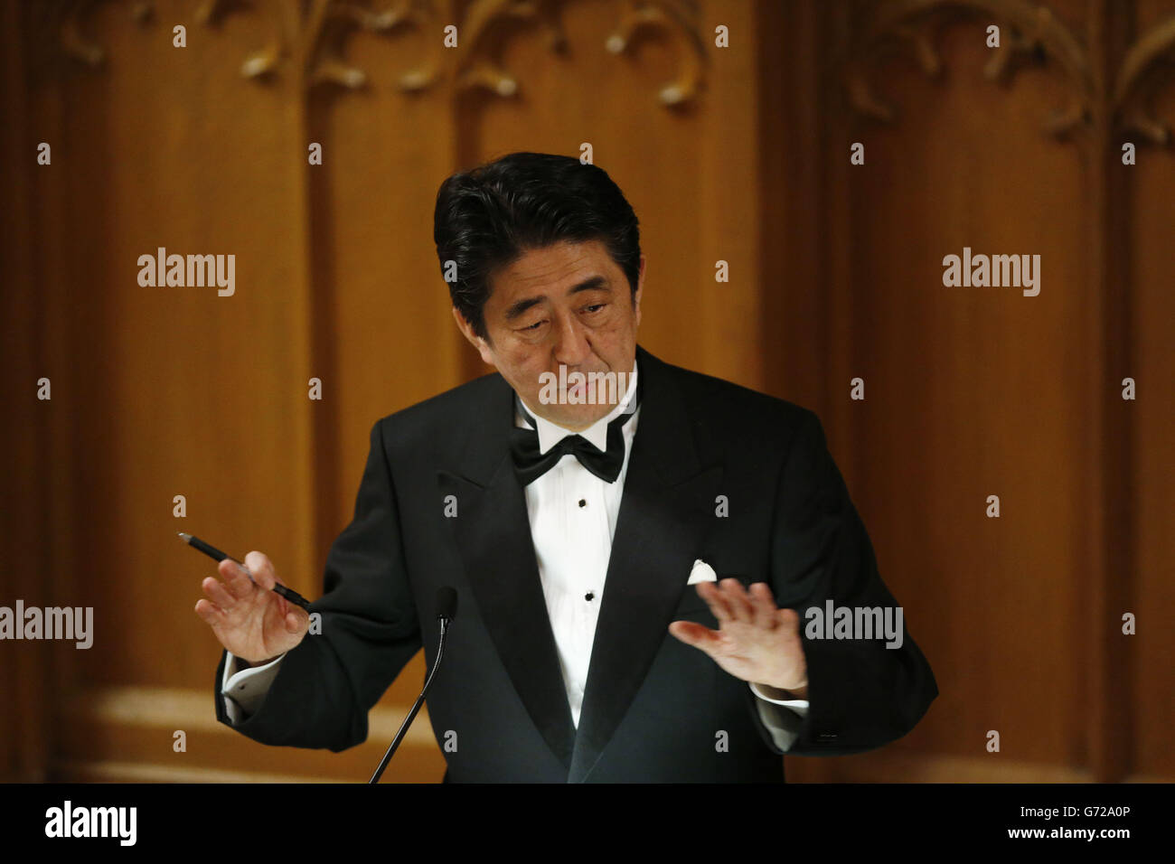 Der japanische Premierminister Shinzo Abe hält eine Rede "Beziehungen zwischen Großbritannien und Japan; Abenomics" im Guildhall in der City of London. Stockfoto