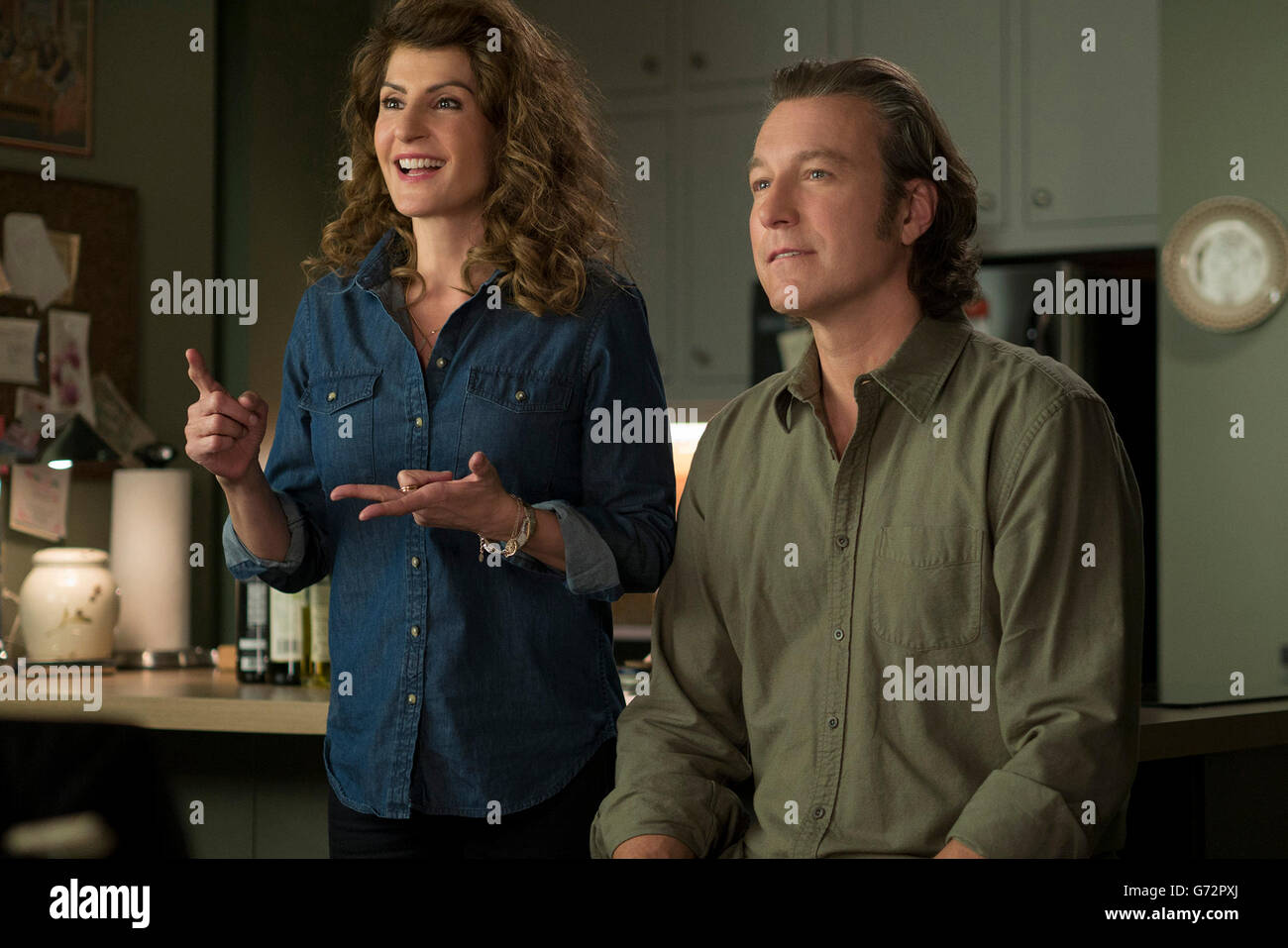 Datum der Freigabe: 25. März 2016 Titel: My Big Fat Greek Hochzeit 2 STUDIO: Universal Bilder Direktor: Kirk Jones PLOT: A Portokalos Familiengeheimnis bringt die beliebten Charaktere wieder zusammen für eine noch größer und Greeker Hochzeit Darsteller: Nia Vardalos, John Corbett, Michael Constantine (Credit: C Universal Pictures/Entertainment Bilder /) Stockfoto