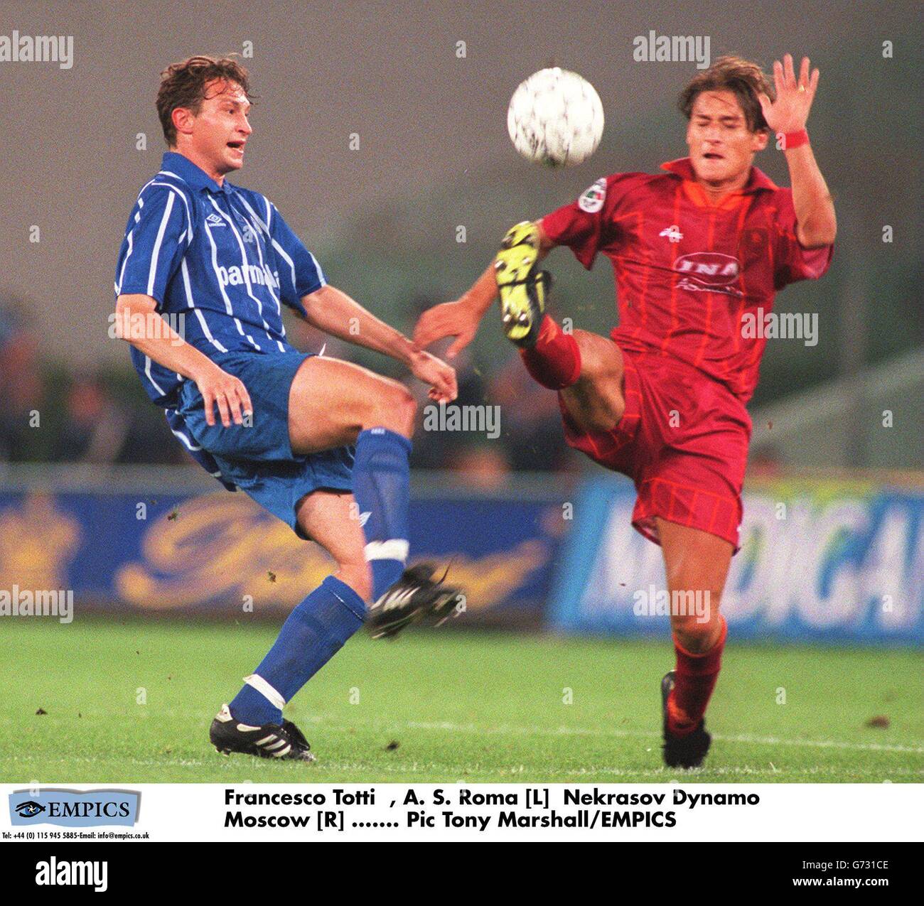 Fußball - A. S. Roma / Dynamo Moskau. Francesco Totti, A. S. Roma [L] Nekrasov Dynamo Moskau [R] Stockfoto