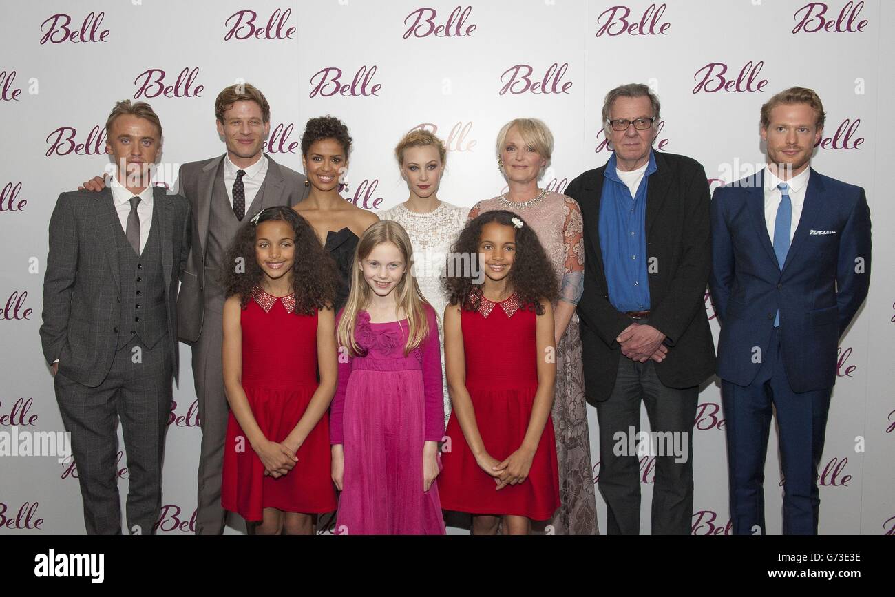 Gugu Mbatha Raw Und Sarah Gadon Kommen Fur Die Uk Premiere Von Belle Stockfotografie Alamy