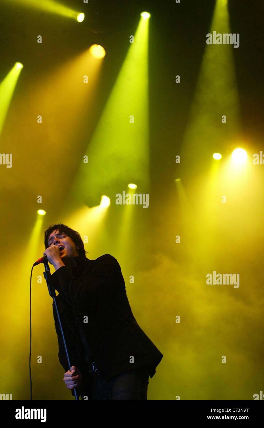 Julian Casablancas, der Sänger von The Strokes on the on the main-Inszenierung am zweiten Tag von T in the Park, dem zweitägigen Musikfestival-Event in Balado nahe Stirling am Sonntag Stockfoto