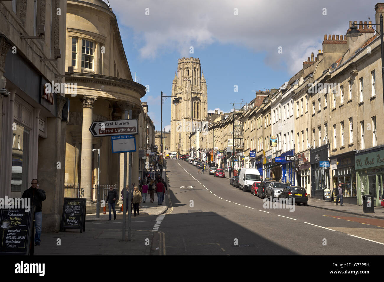 Blick Auf Die Stadt - Bristol. Blick auf die Park Street in Richtung Wills Memorial Building Stockfoto