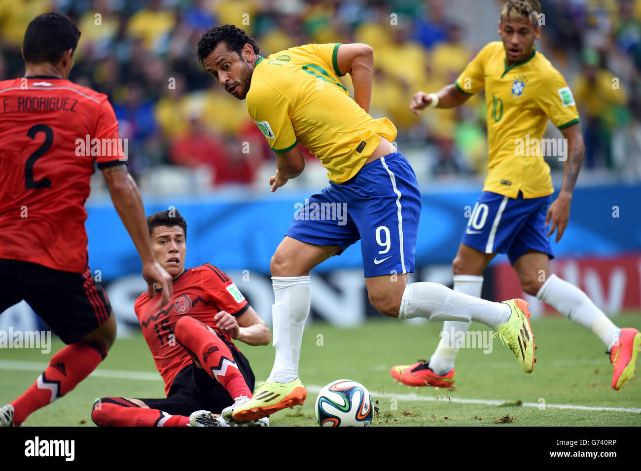 Fußball - FIFA Fußball-Weltmeisterschaft 2014 - Gruppe A - Brasilien gegen Mexiko - Estadio Castelao. Brasiliens Fred in Aktion Stockfoto