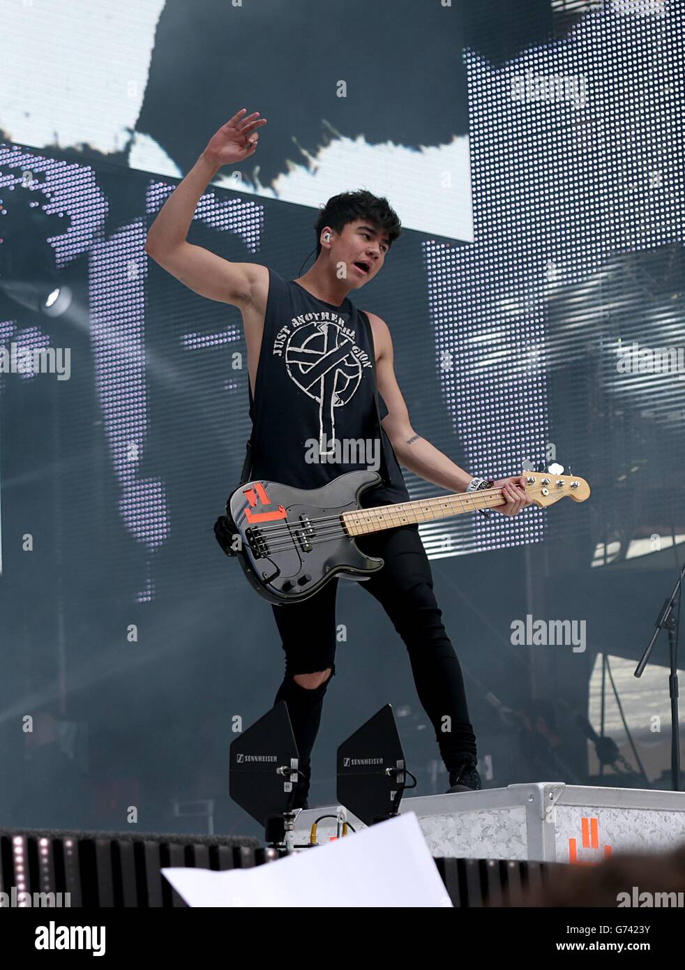 Calum Hood von 5 Sekunden Sommer während des Summertime Ball von Capital FM im Wembley Stadium, London. Stockfoto