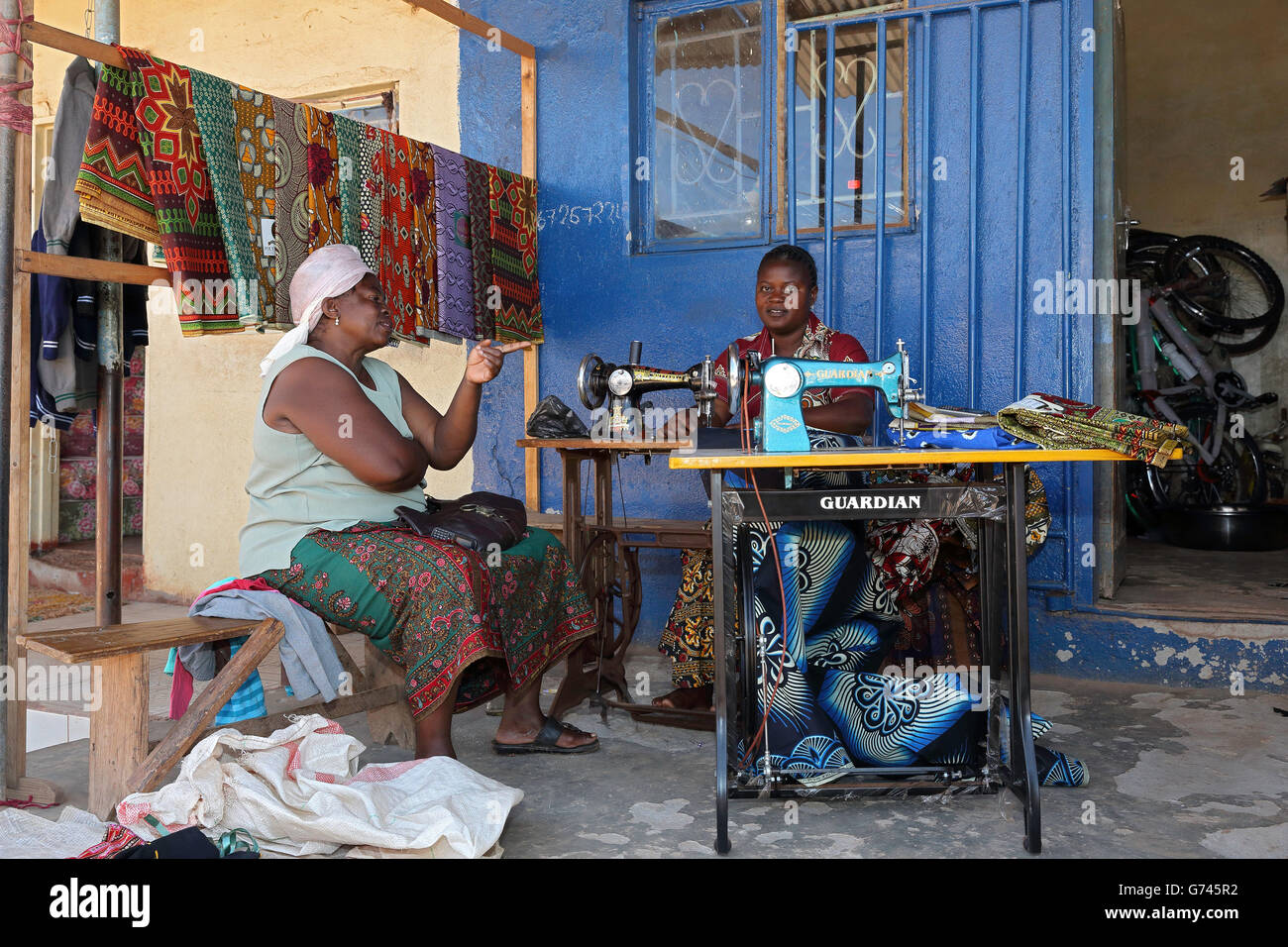 Nähmaschine, Solvezi, Sambia, Afrika Stockfoto
