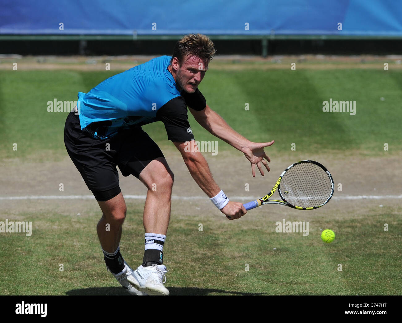 Der Australier Samuel Groth im Einsatz gegen den US-Amerikaner Rajeev RAM während der AEGON Nottingham Challenge im Nottingham Tennis Center, Nottingham. DRÜCKEN Sie VERBANDSFOTO. Bilddatum: Freitag, 13. Juni 2014. Siehe PA Geschichte TENNIS Nottingham. Bildnachweis sollte lauten: Tim Goode/PA Wire Stockfoto