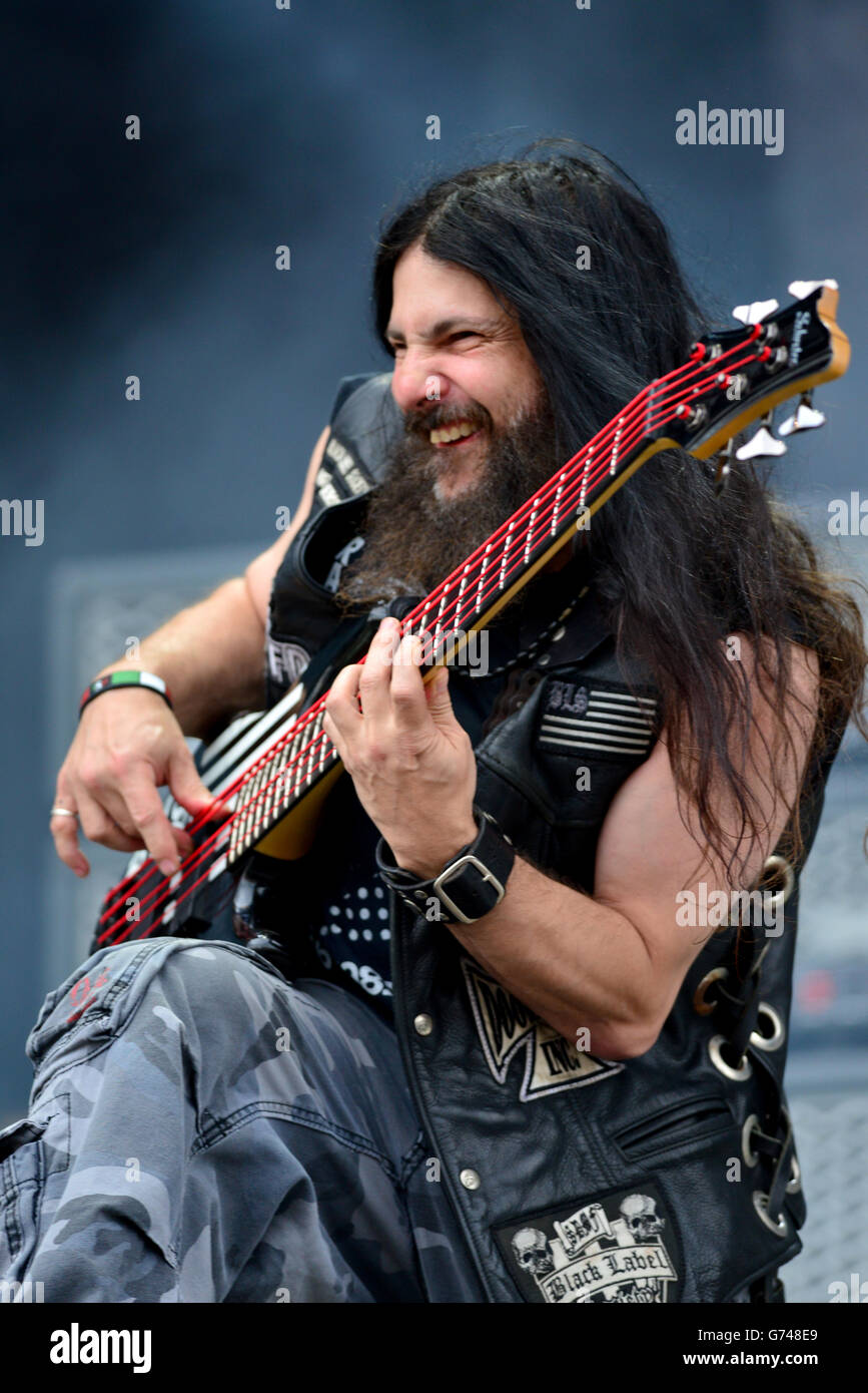 John DeServio von Black Label Society tritt während des Tages eines der 2014 Download Festival im Donington Park. Stockfoto