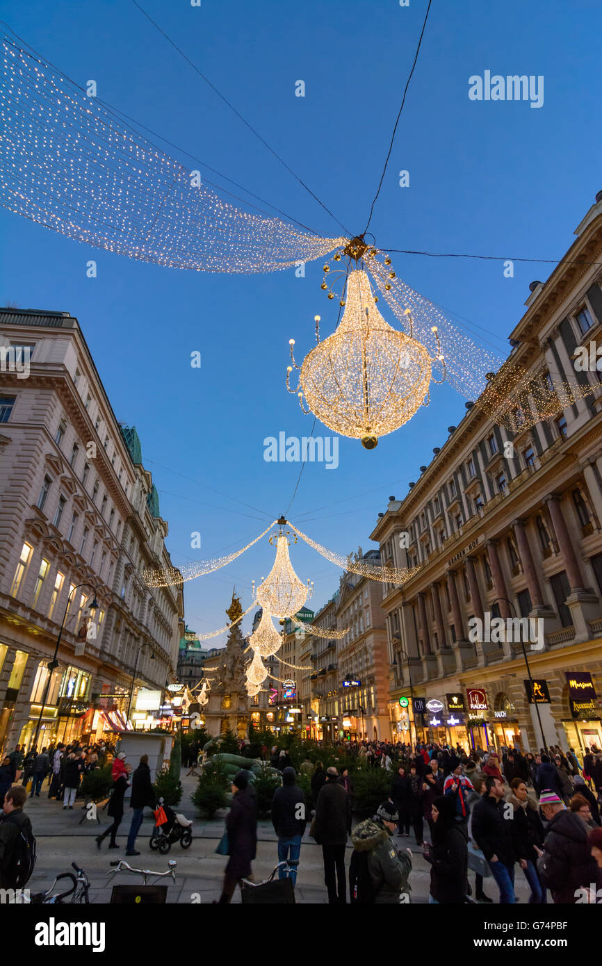 Fußgängerzone Graben mit Advent Lichter (Weihnachtsbeleuchtung), suchen Sie nach Pestsäule, Wien, Vienna, Austria, Wien, 01. Stockfoto