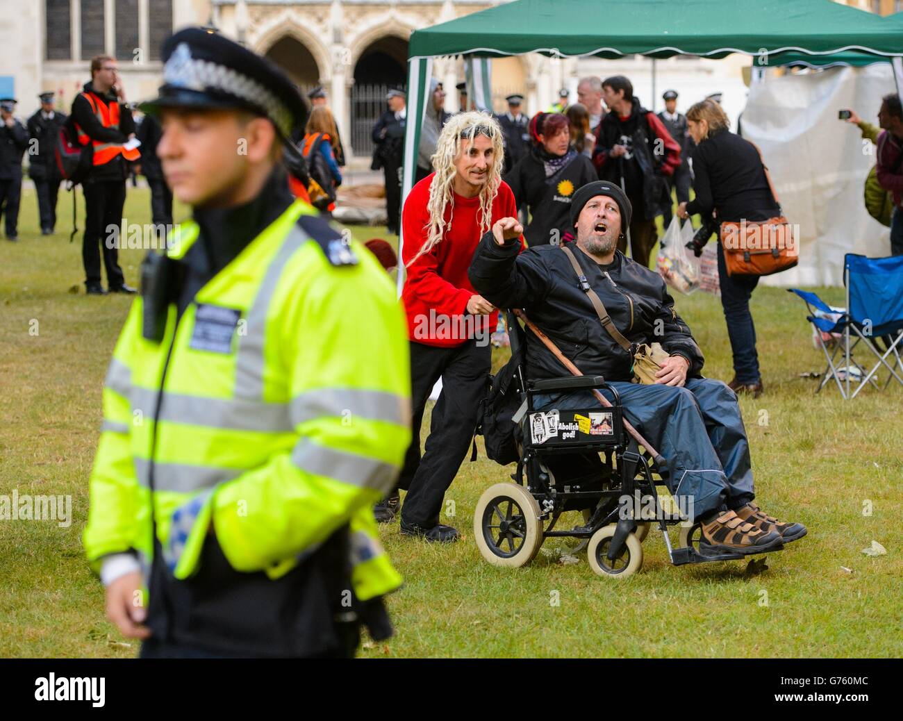UK Uncut Aktivisten gezielt Stiefel Stockfoto