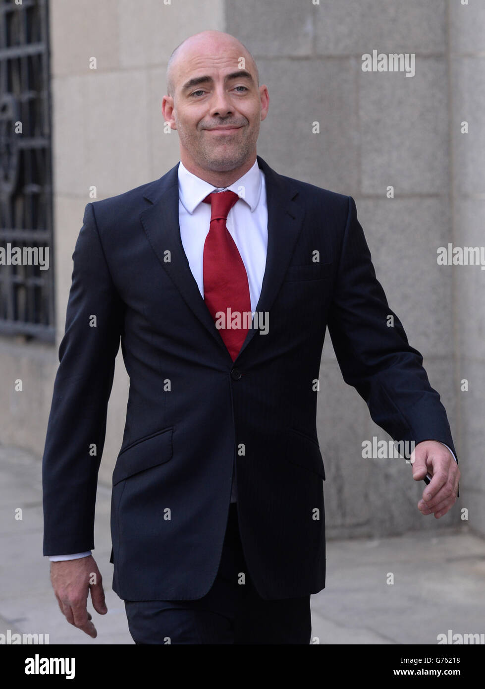 Dan Evans, ehemaliger Reporter von News of World, kommt im Old Bailey in London an, wo er für seinen Teil des Telefonhackings verurteilt wird. Stockfoto
