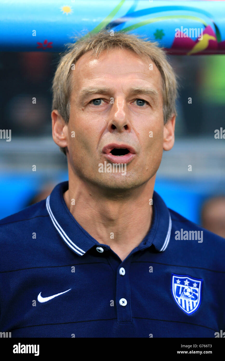 Fußball - FIFA Fußball-Weltmeisterschaft 2014 - 16. Runde - Belgien gegen USA - Arena Fonte Nova. Jürgen Klinsmann, Manager USA Stockfoto