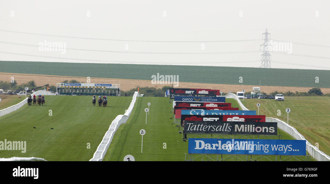 Pferderennen - Das July Festival - Darley July Cup Day - Newmarket Racecourse. Läufer und Fahrer beim Darley July Cup (British Champions Series und Global Sprint Challenge) Stockfoto