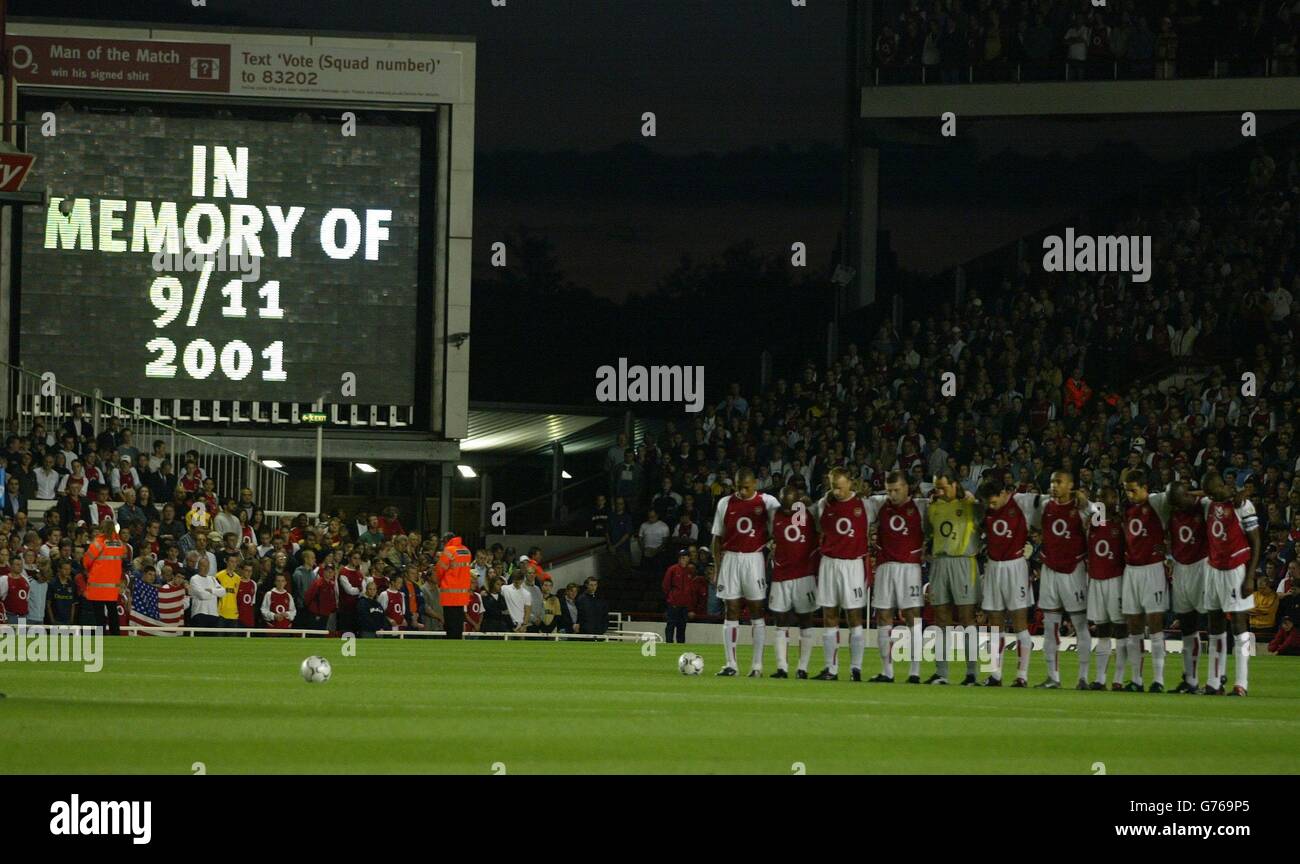 Arsenal V Manchester City - Minuten zum Schweigen zu bringen Stockfoto