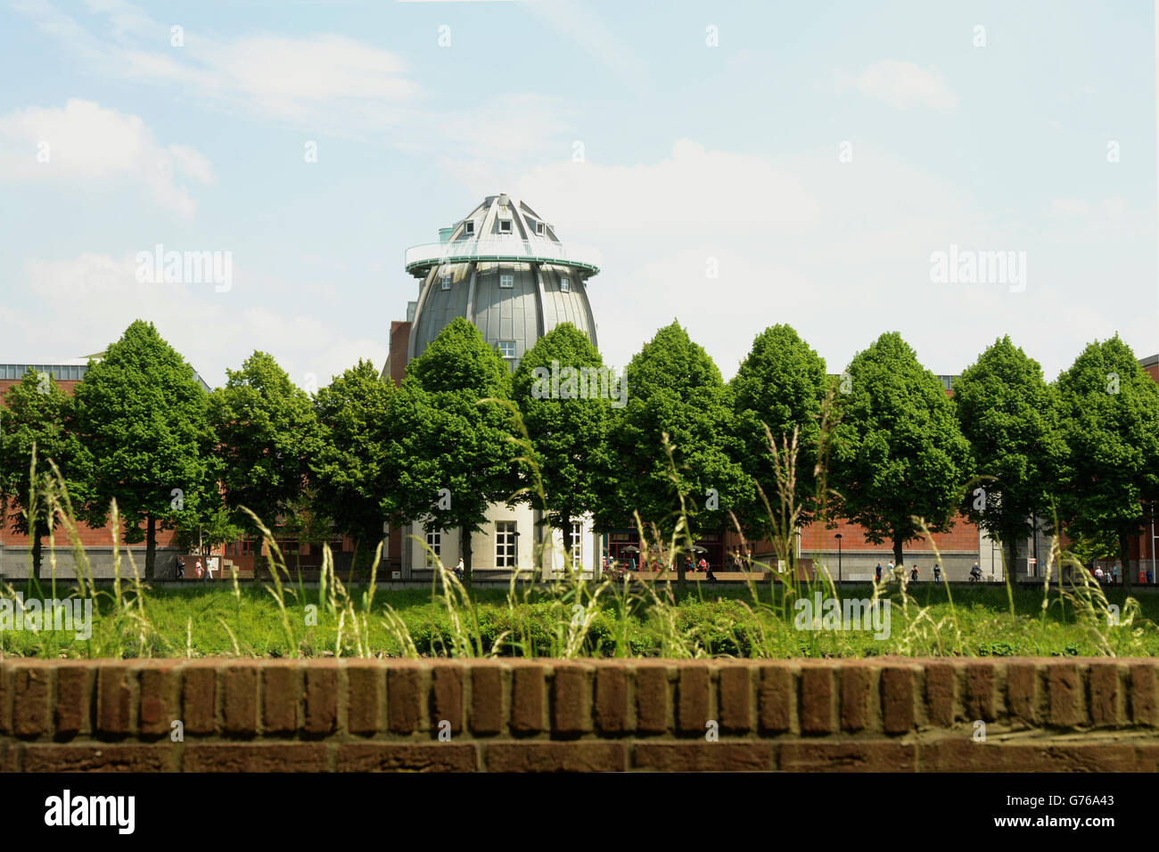 Bonnefanten Museum in Maastricht gesehen von der Westbank des Flusses Maas. Stockfoto