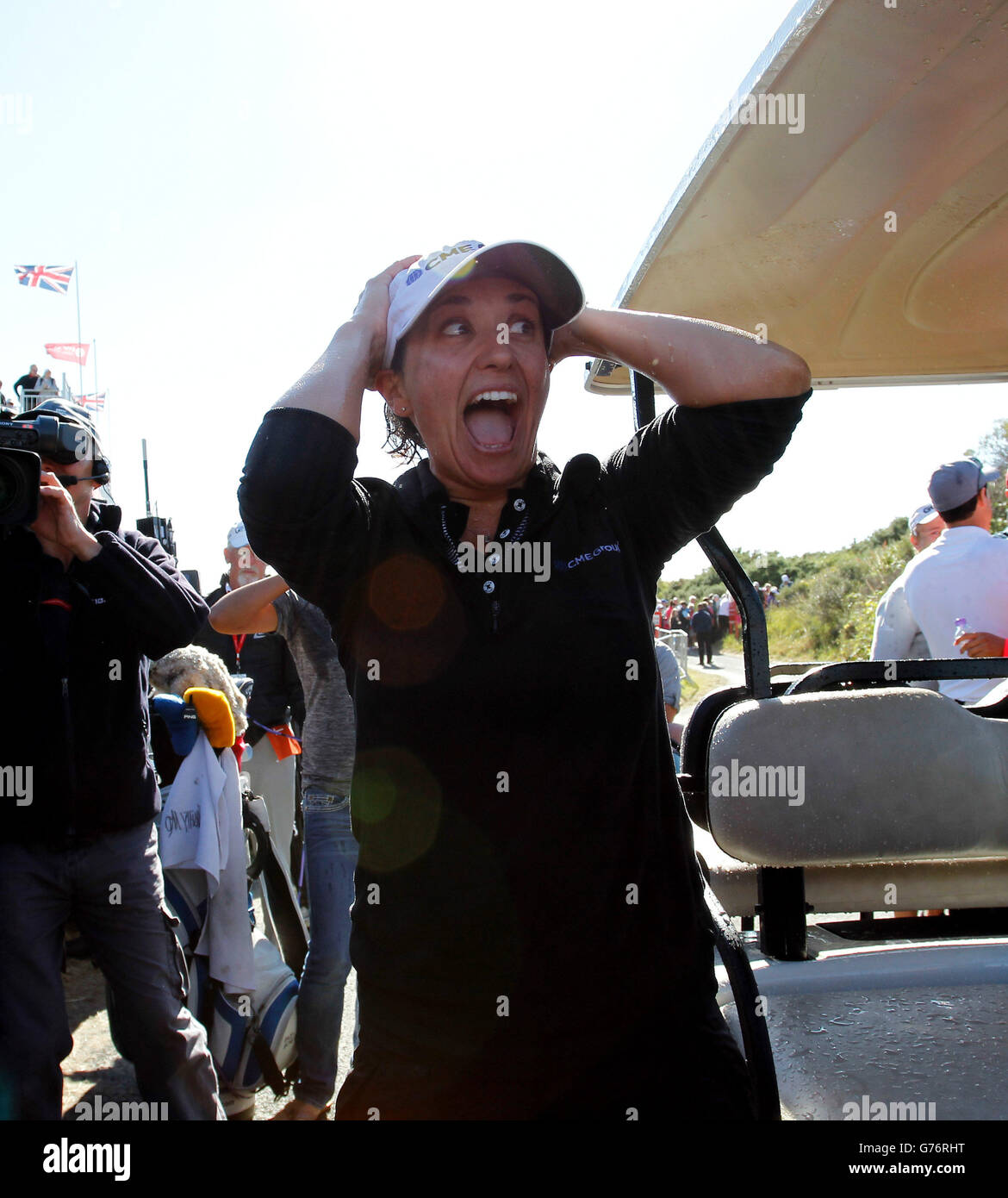 Mo Martin aus den USA nach dem Gewinn der British Open am vierten Tag der Ricoh Women's British Open im Royal Birkdale, Southport. Stockfoto