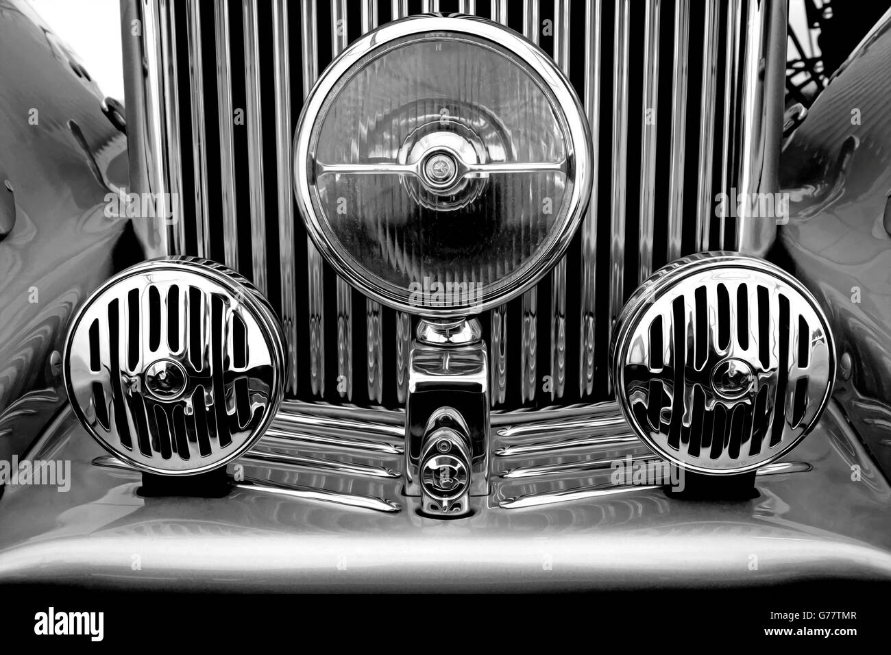 Rolls Royce Frontgrill und Lampen in schwarz-weiß & Stockfoto