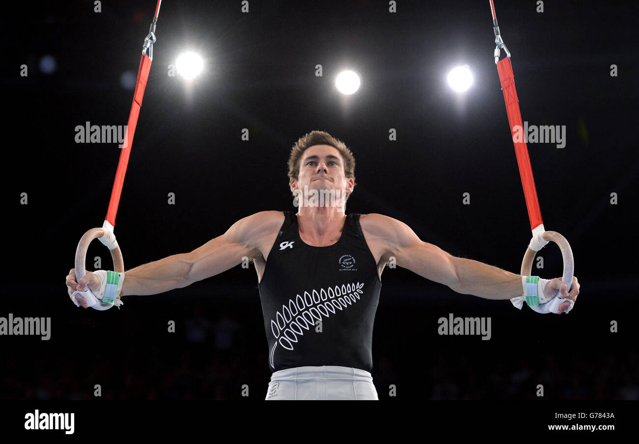 Artistic gymnastics rings Fotos und Bildmaterial in hoher Auflösung