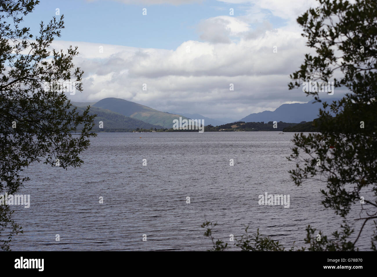 Ein Blick auf das südliche Ende des Loch Lomond, in Schottland. DRÜCKEN SIE VERBANDSFOTO. Bilddatum: Mittwoch, 16. Juli 2014. Das Foto sollte lauten: Yui Mok/PA Wire Stockfoto