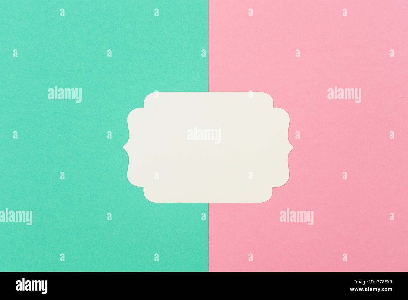 White Paper-Tag für Ihren Text. Flach zu legen. Minimale Konzept Stockfoto