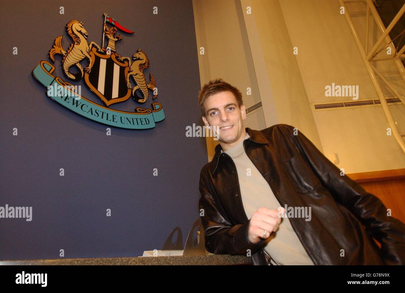 Der ehemalige Verteidiger von Leeds, Jonathan Woodgate, kommt am Fußballplatz St. James's Park in Newcastle United an. Stockfoto