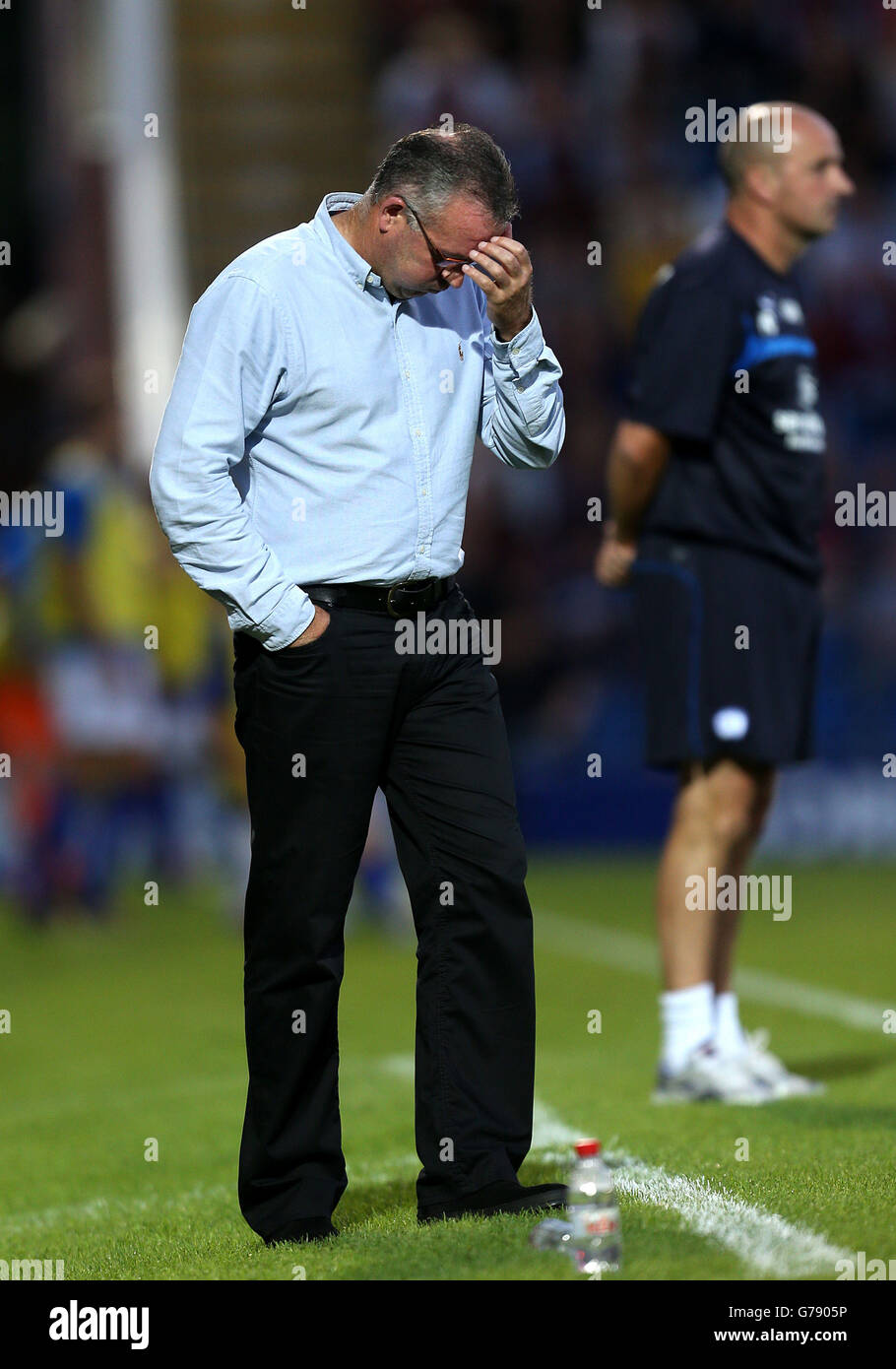 Fußball - vor der Saison freundlich - Chesterfield / Aston Villa - Proact Stadium. Paul Lambert, Manager der Aston Villa, reagiert während der Vorsaison freundlich im Proact Stadium, Chesterfield. Stockfoto