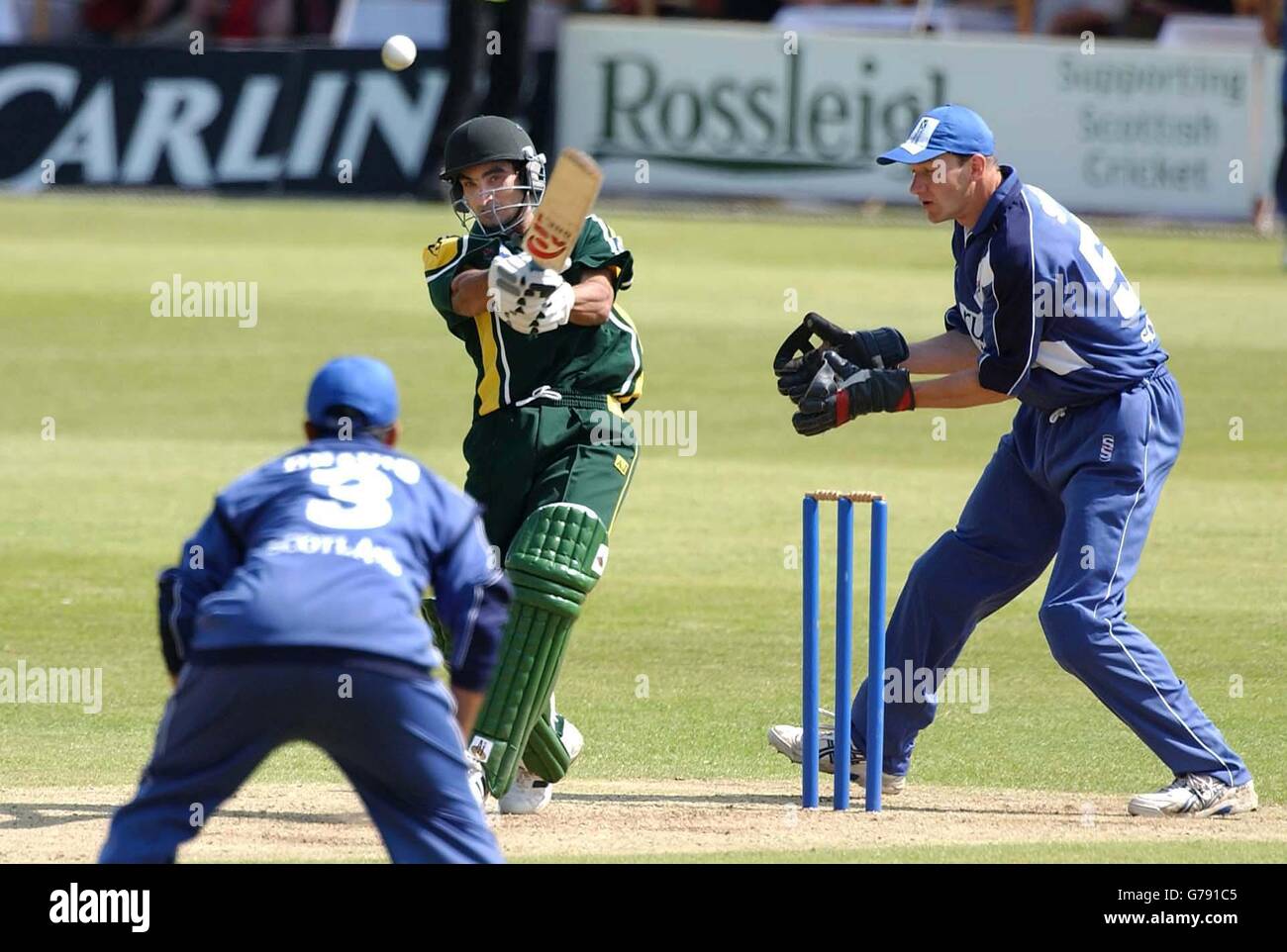 Pakistans Yousuf Youhana in Aktion während des Scotland / Pakistan Friendly im West of Scotland Cricket Club in Glasgow. Stockfoto