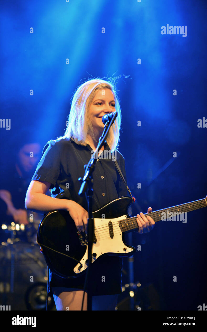 Ottawa, Kanada - 25. Juni 2016: Molly Rankin, Lead-Sänger der Indie-pop-Band Band, der die US-College-Charts im Jahr 2014 gekrönt führt bei der Drachenboot-Festival. Bildnachweis: Paul McKinnon/Alamy Live-Nachrichten Stockfoto