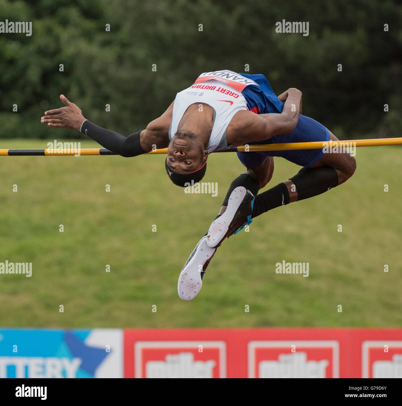 Alexander-Stadion, Birmingham, UK. 26. Juni 2016. Der britischen Leichtathletik-Weltmeisterschaft 2016. Chris Kandu konkurriert in der Mens High Jump Finale bei der britischen Leichtathletik-Weltmeisterschaft in Birmingham. © Aktion Plus Sport/Alamy Live-Nachrichten Stockfoto