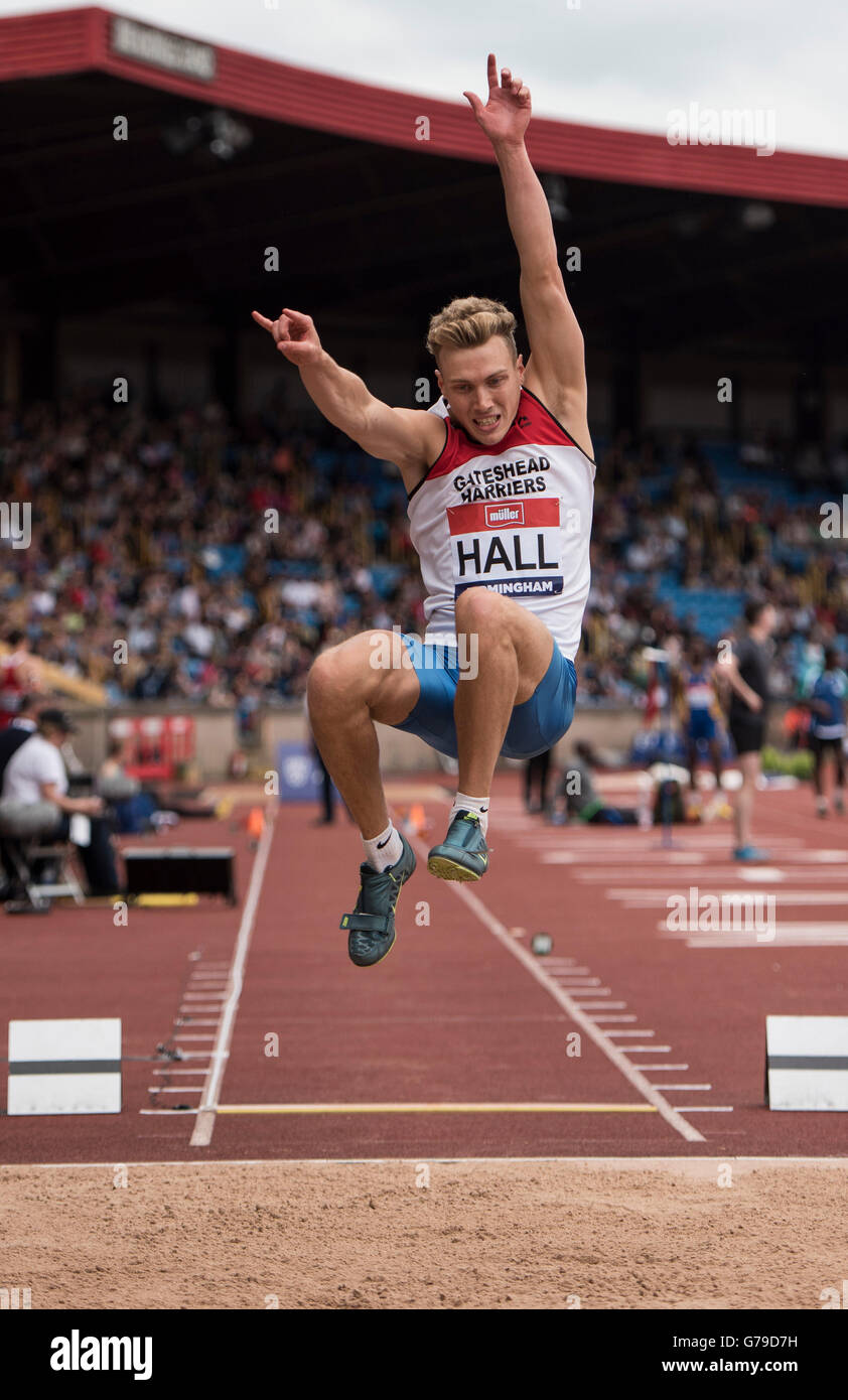 Alexander-Stadion, Birmingham, UK. 26. Juni 2016. Der britischen Leichtathletik-Weltmeisterschaft 2016. Scott Hall konkurriert in der Mens Long Jump Finale bei der britischen Leichtathletik-Weltmeisterschaft in Birmingham. © Aktion Plus Sport/Alamy Live-Nachrichten Stockfoto