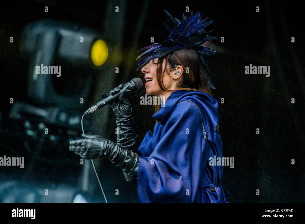 Glastonbury, Somerset, UK. 26. Juni 2016. PJ Harvey spielt die andere Bühne - 2016 Glastonbury Festival, würdig Farm Glastonbury. Bildnachweis: Guy Bell/Alamy Live-Nachrichten Stockfoto