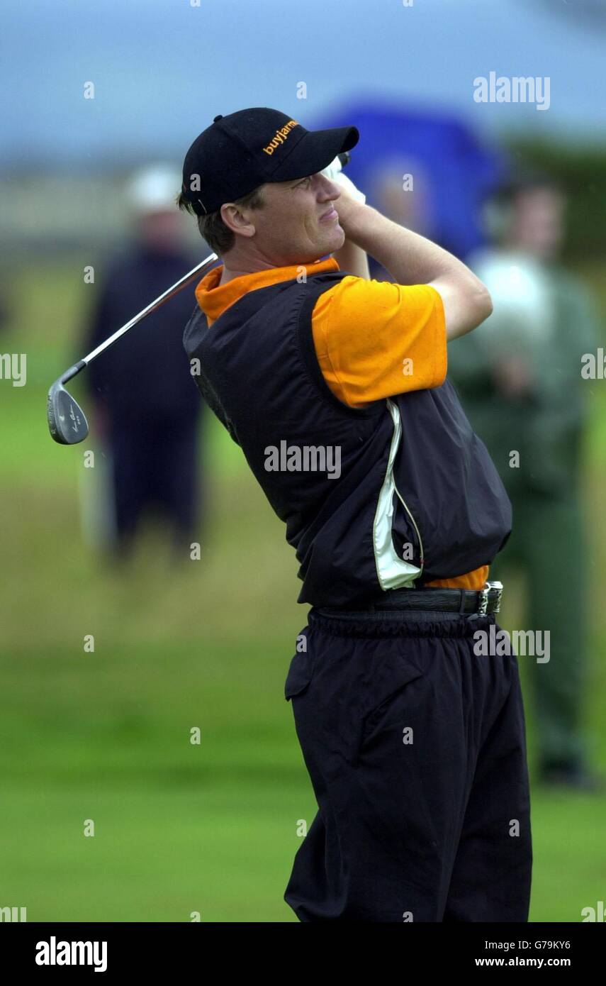 Der Schwede Jarmo Sandelin spielt während der Nissan Irish Open auf dem Golfplatz Portmarnock, Dublin, Irland, seinen Anflug auf den 9. Stockfoto