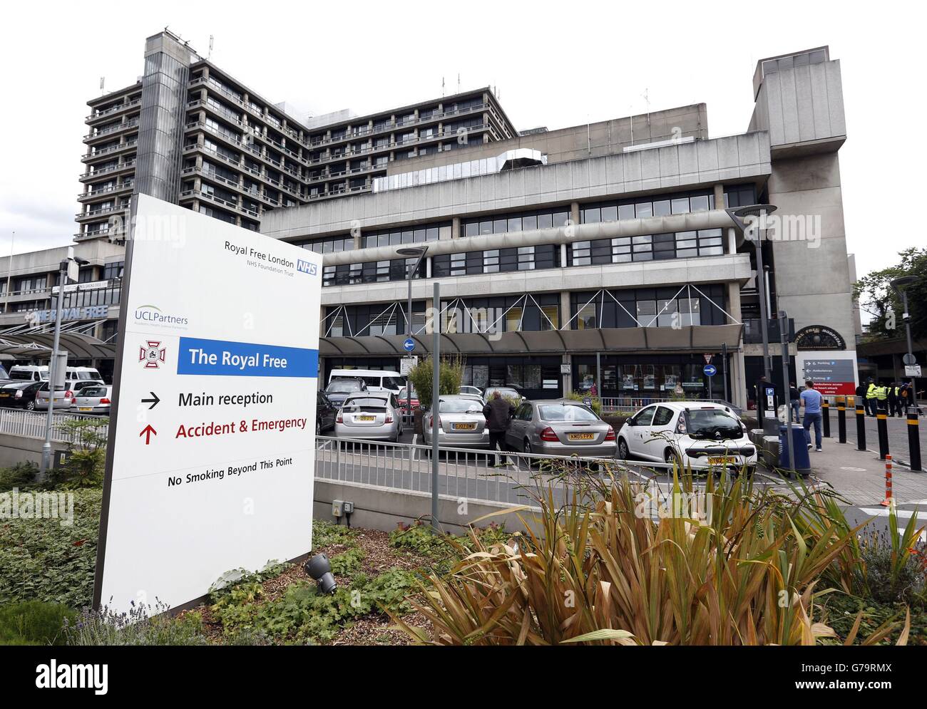 Eine allgemeine Ansicht des Royal Free Hospital in Hampstead, London, wo es einen hochrangigen Isolationsapparat in der High Secure Infectious Disease Unit gibt. Stockfoto
