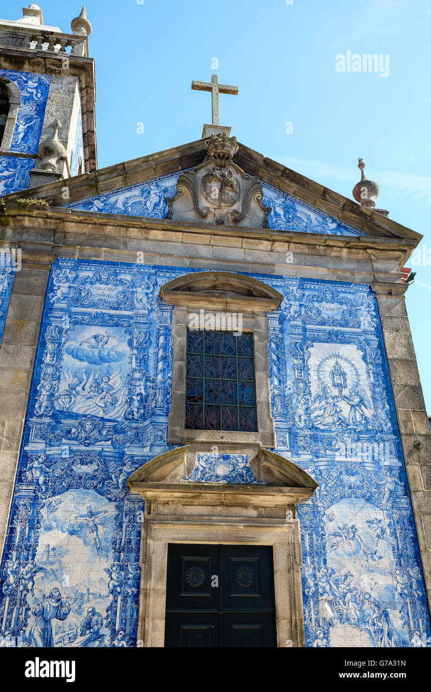 Capela Das Almas, Außenwand, bedeckt mit Azulejos Kacheln, Porto, UNESCO-Weltkulturerbe, Portugal, Europa Stockfoto