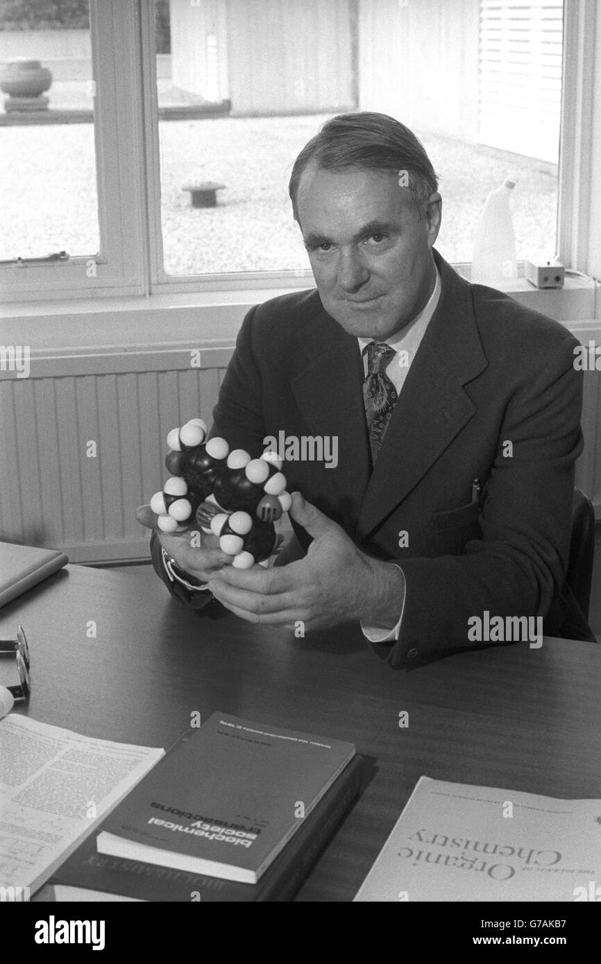 Wissenschaft - Professor John Cornforth - University of Sussex in Brighton Stockfoto