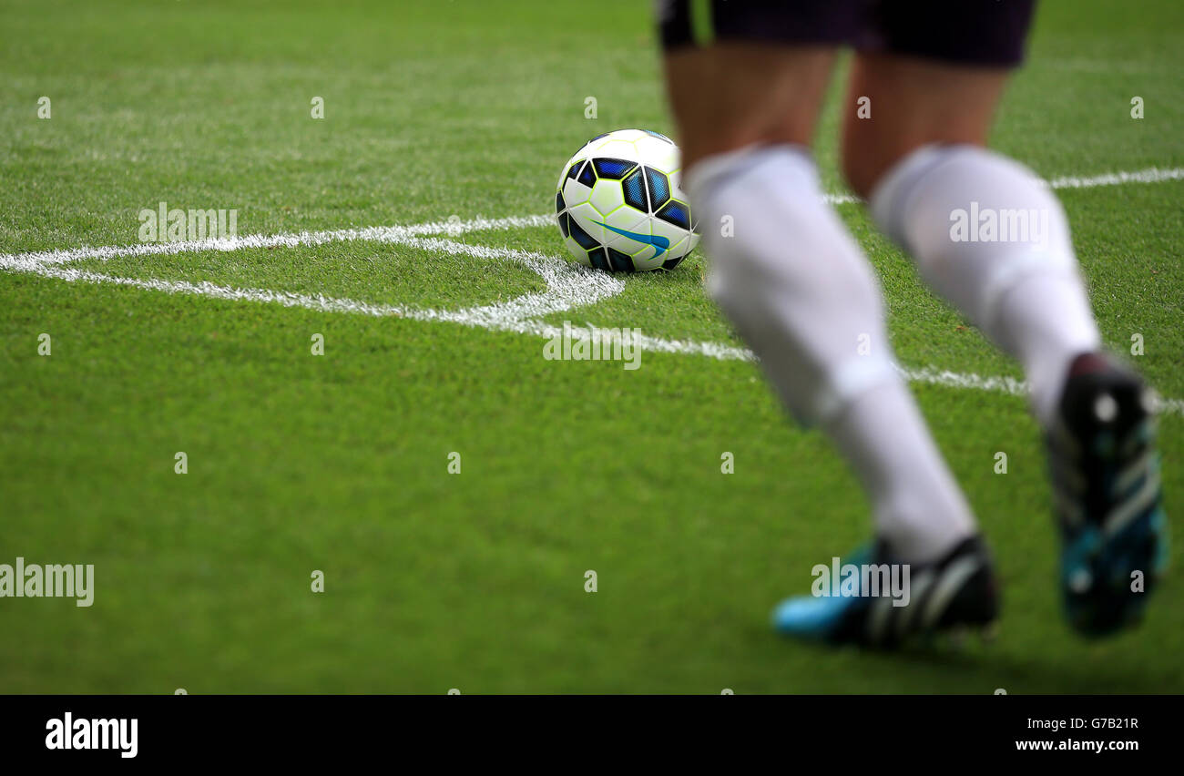 Allgemeiner Blick auf einen Eckstoß während des Barclays Premier League-Spiels im King Power Stadium, Leicester. DRÜCKEN Sie VERBANDSFOTO. Bilddatum: Samstag, 16. August 2014. Siehe PA Geschichte FUSSBALL Leicester. Bildnachweis sollte lauten: Nick Potts/PA Wire. Stockfoto