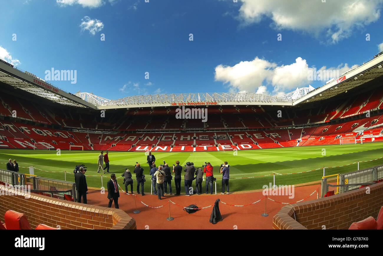 Manchester United Neuzugang Angel di Maria während eines Fotoanrufs in Old Trafford, Manchester. DRÜCKEN Sie VERBANDSFOTO. Bilddatum: Donnerstag, 28. August 2014. Siehe PA Geschichte FUSSBALL man Utd. Bildnachweis sollte lauten: Peter Byrne/PA Wire. Stockfoto