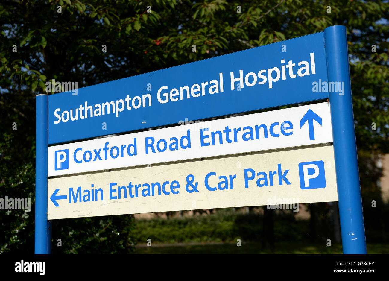 Allgemeine Ansicht der Beschilderung für das Southampton General Hospital, Teil des University of Southampton NHS Foundation Trust. Stockfoto